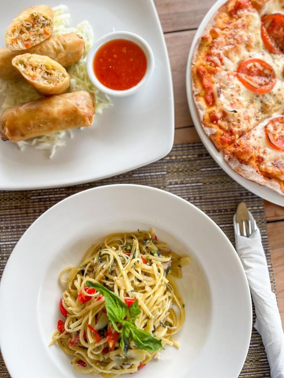 Bungalow Cafe Gili Beachfront Gili Meno Ngoại thất bức ảnh