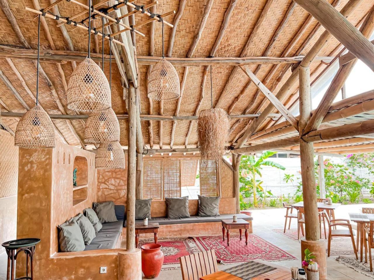 Bungalow Cafe Gili Beachfront Gili Meno Ngoại thất bức ảnh